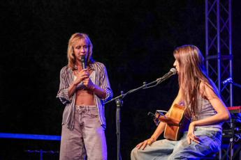 ‘Nero India - Siamo fatti di canzoni’, gran finale il 30 luglio: Matteo Alieno canta ‘Mainstream’ di Calcutta