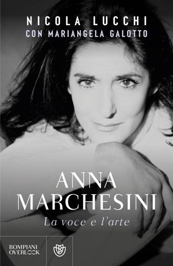 Dieci anni senza Anna Marchesini, il ricordo di un talento che ha segnato il teatro e la comicità italiana
