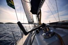 Una barca a vela - (123Rf)