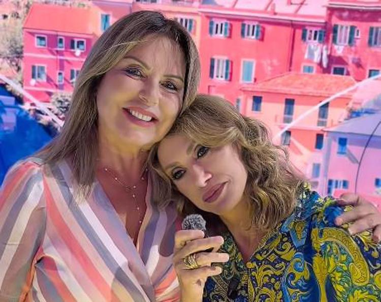 Monica Leofreddi e Manuela Moreno - (Fermo immagine dal video)