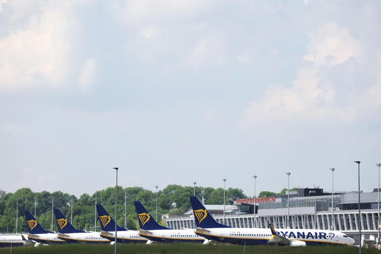L'aeroporto di Bruxelles-Charleroi, molto usato dalle compagnie low cost
 - Fotogramma/Ipa