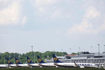 L'aeroporto di Bruxelles-Charleroi, molto usato dalle compagnie low cost
 - Fotogramma/Ipa