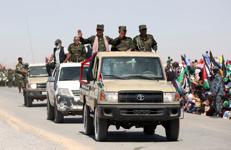 Il leader del Fronte Polisario Brahim Ghali (in piedi con la sciarpa al collo) venne salvato dal Covid dai medici spagnoli nel 2021, scatenando una grave crisi con tra Marocco e Spagna - Fotogramma/Ipa