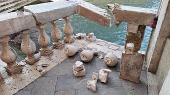i danni al Ponte di Rialto a Venezia