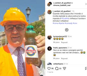 L'azzurro Baldelli e la parodia di Gualtieri: "Quando in piazza esplode calura bevete the Gualthè..."