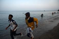 Migranti a Ceuta - (Afp)