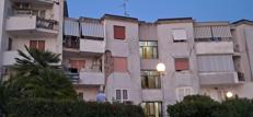 Crolli dopo il sisma dei Campi Flegrei - (Adnkronos)