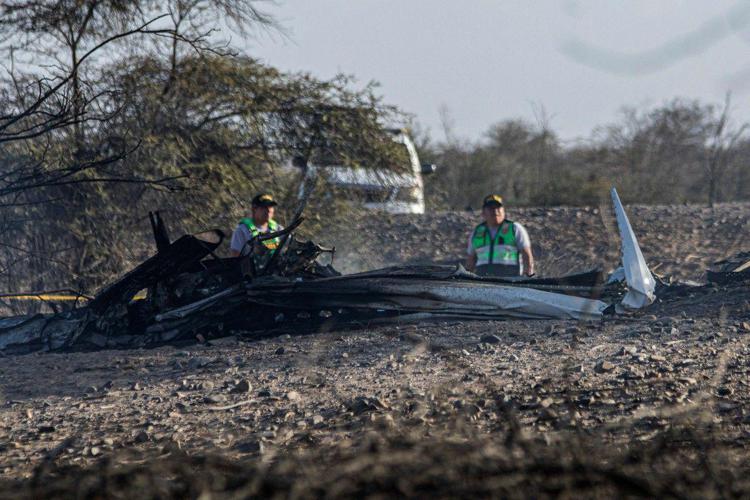 Il resti dell'aereo - (Afp)
