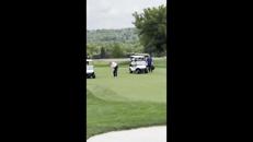 Trump e il colpo vincente a golf: 