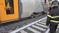 Il treno deragliato - (Vigili del fuoco)
