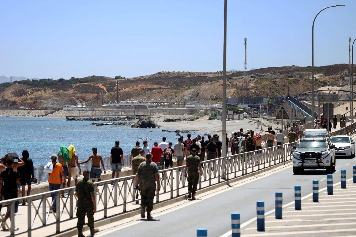 Ceuta, scontro Spagna-Marocco: Rabat, “Vi avevamo avvertito”. Madrid smentisce