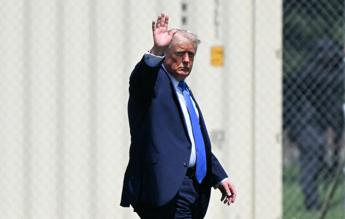 Trump in California, uomo armato arrestato prima dell'arrivo del presidente