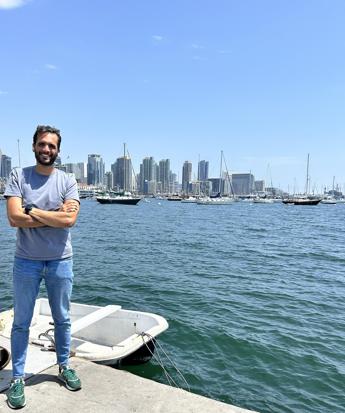 Tumori, Ail nello Stretto di Messina: Federico nuota per la ricerca e la rinascita