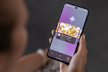 Just Eat porta in Italia l’assistente vocale con IA