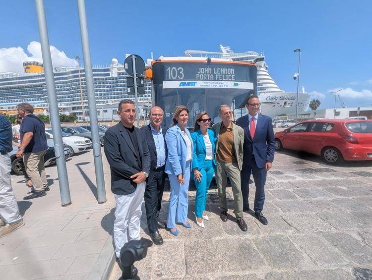 Nuova fermata del servizio urbano Amat - (foto ufficio stampa)