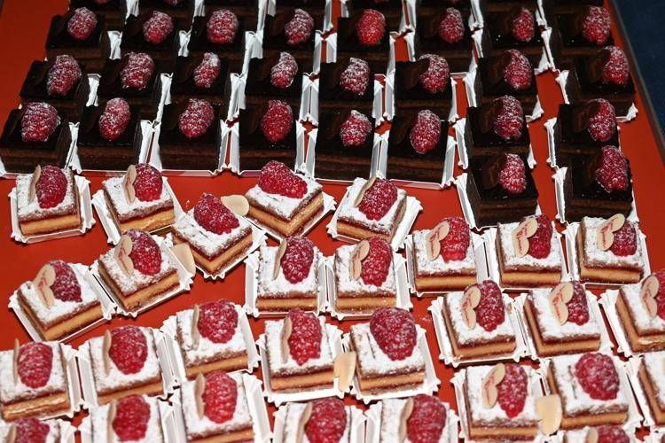 Pasticcini di Iginio Massari  - (Fotogramma/Ipa)