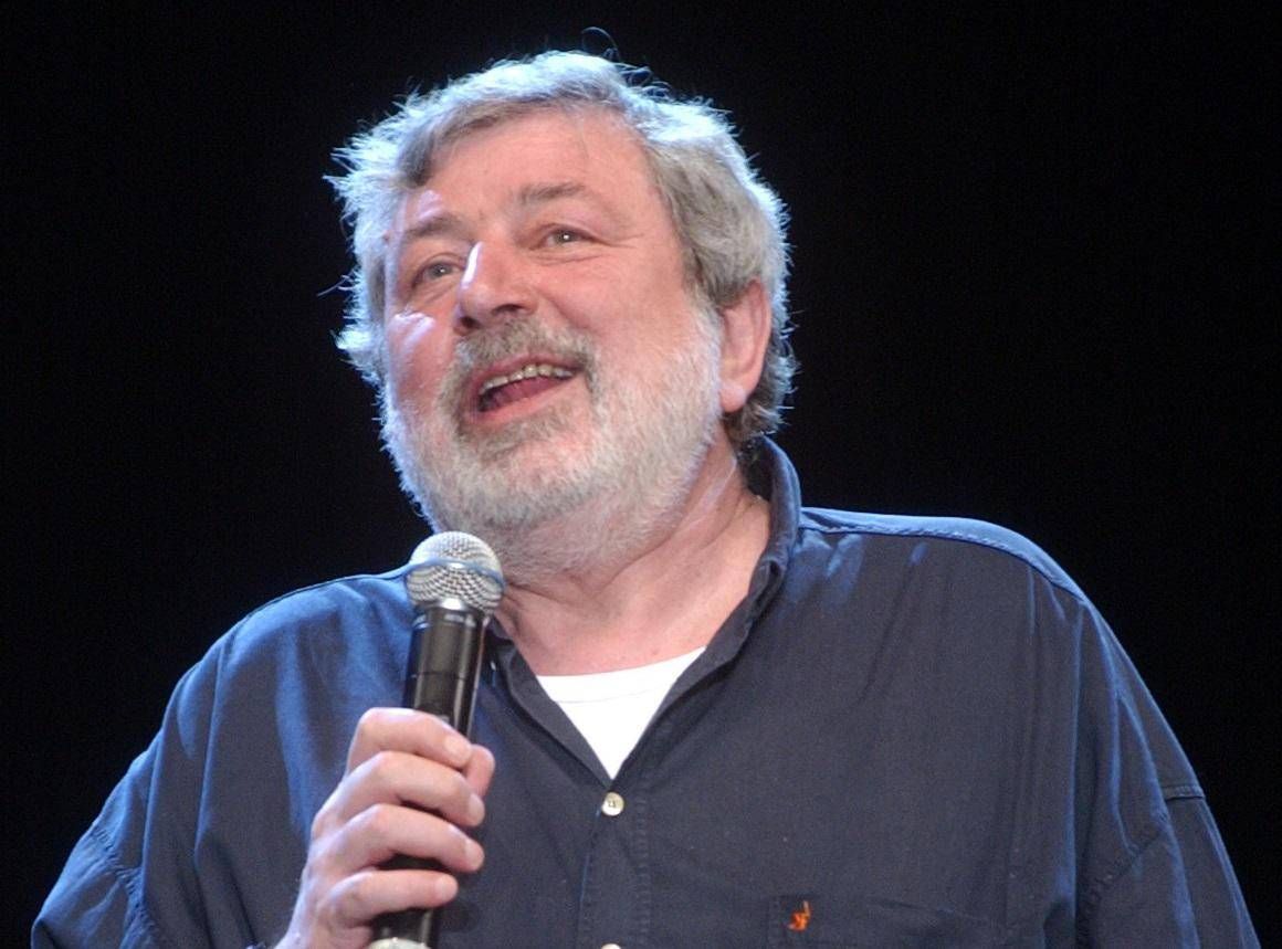 Guccini, domani i funerali: la sua Pavana lo saluta nel silenzio. Il sindaco: "Massimo rispetto per sue volontà"