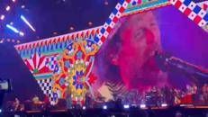 Jovanotti e Alfa portano la loro 'Buon vento' sul palco di Olbia - Video