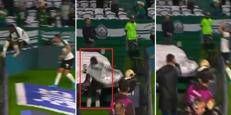 Segna, esulta, precipita nel tunnel. E il gol viene annullato - Video
