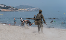Migranti respinti a Ceuta  - (Ipa)