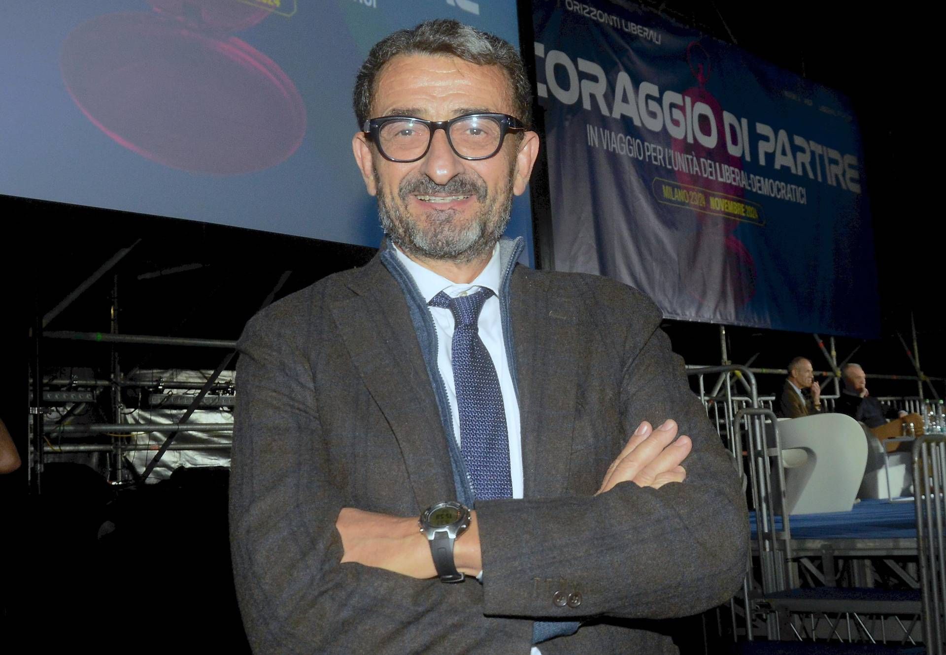 Eclissi, Tabarelli: “Stress test per la rete, ma sistema reggerà. Benzina? Non esclusi 2,50-3 euro”