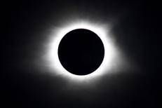 Eclissi - (Fotogramma)