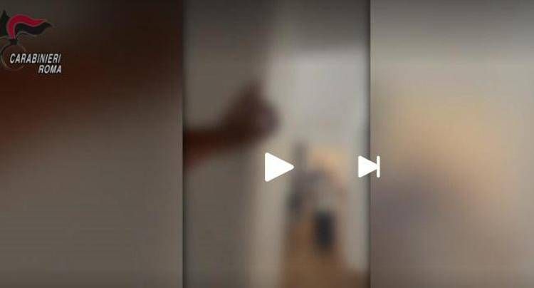 Un fermo immagine dal video dei carabinieri
