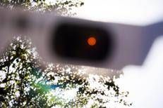 Occhiali per guardare l'eclissi - (Ipa)