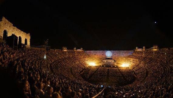 I Carmina Burana risuonano il 13 agosto e aprono tre sere di stelle in Arena