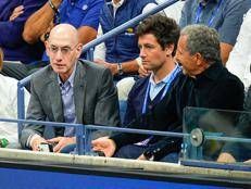 Adam Silver, Joshua Kushner e Bob Iger agli US Open di tennis 2025  (Sipa USA)