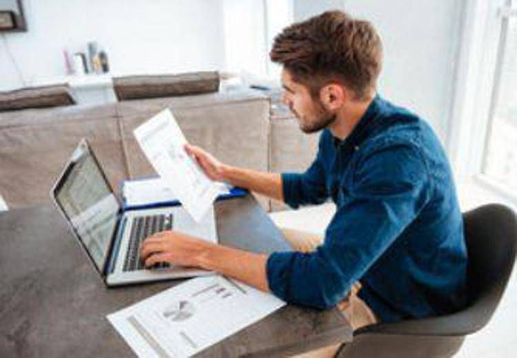Prima di staccare la spina per pmi freelance e partite Iva è meglio fare il check dei conti