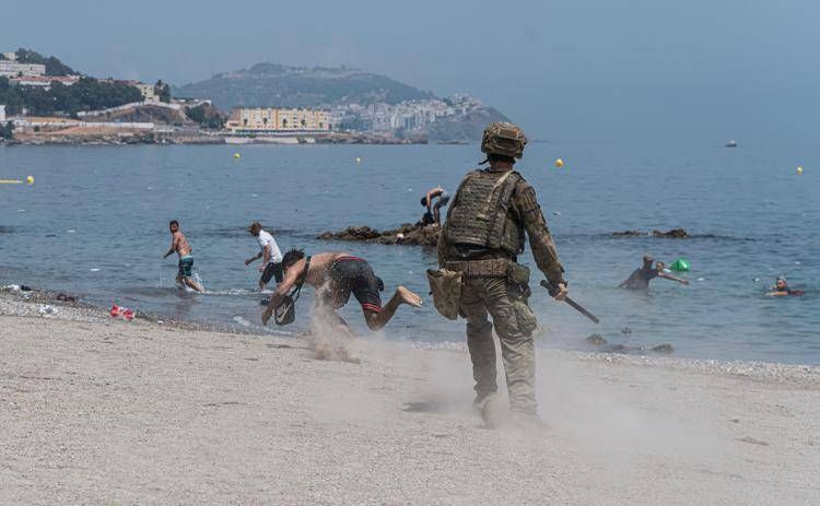 L'arrivo a Ceuta del 30 e 31 luglio scorso - (Fotogramma/Ipa)