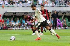 Il rigore di Bruno Fernandes - Ipa/Fotogramma