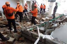 I soccorsi in Indonesia - Afp