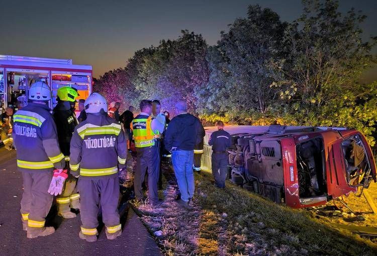 Autobus si ribalta in Ungheria