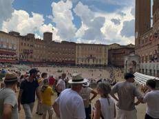 Siena, temporale sulla città: Palio a rischio rinvio