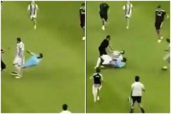 Juventus, invasione di campo e intervento killer di un tifoso su Gatti