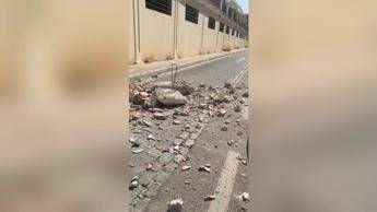 Nuovo terremoto a Granada, le strade tra macerie e auto distrutte - Video