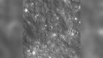 Razzo Space X precipita sulla Luna: le immagini del nuovo cratere creato dall'impatto - Video