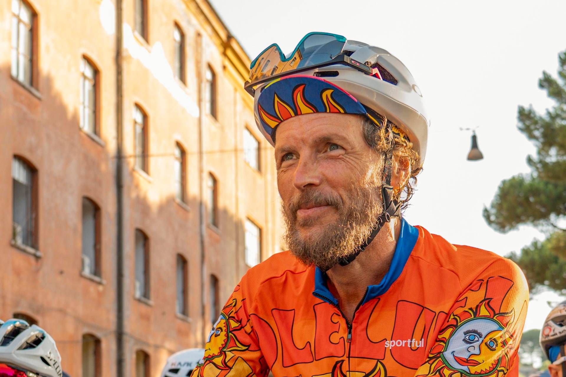 Jovanotti in Basilicata, dal Cucù nei Sassi di Matera al concerto improvvisato nella Rabatana di Tursi