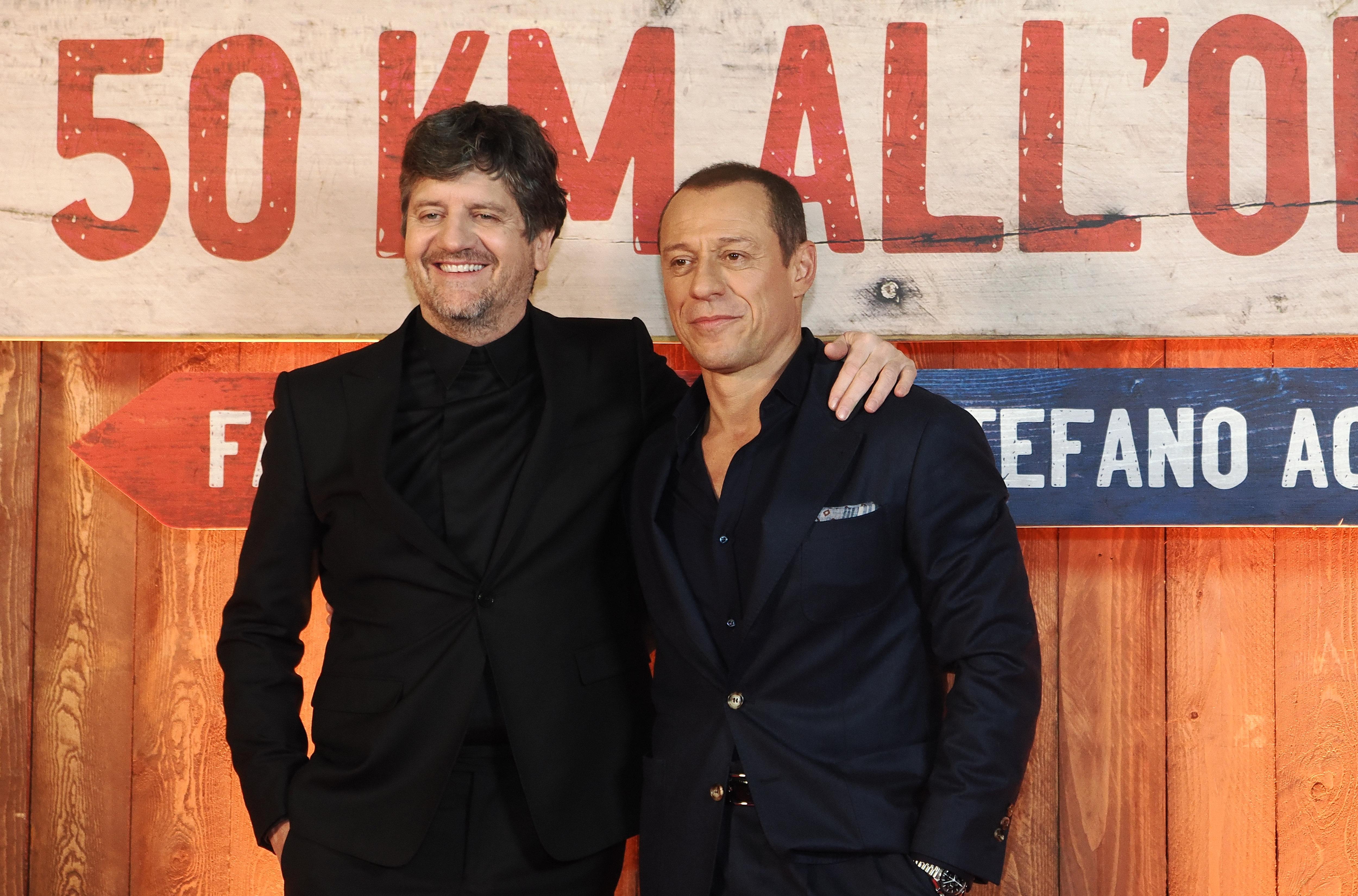 Ascolti tv 19 agosto, il film '50 km all’ora' su Canale 5 vince in prime time con uno share del 15,5%