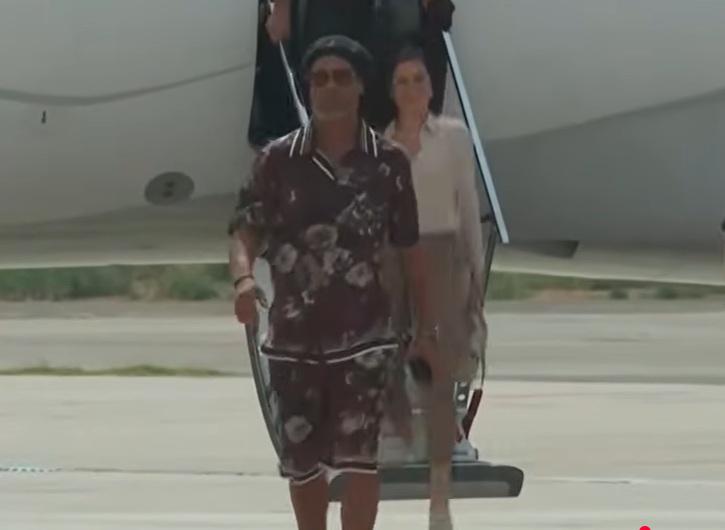 Ronaldinho atterrato in Italia, stasera la presentazione con il Ravenna