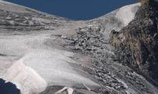 Ghiacciaio della Grande Motte senza copertura nevosa - Dal video della Carovana di Legambiente