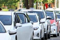 Caro-carburanti, l'allarme dei tassisti: 