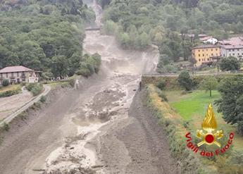 Maltempo, allerta meteo in Italia: frane, allagamenti e disagi. Evacuazioni in Lombardia