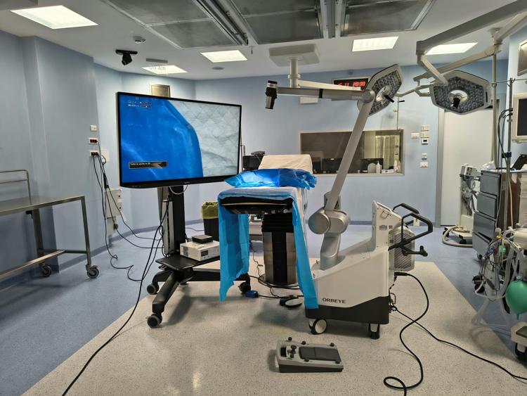 Sistema microscopia digitale con telecamera orbitale 3D 4K - Asl Latina