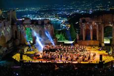 Teatri di Pietra, successo al Teatro antico di Taormina