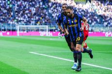 Calhanoglu esulta dopo il gol del vantaggio - IPA