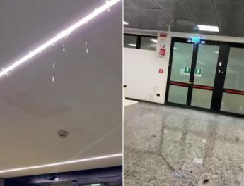 Piove dentro l'aeroporto di Milano Malpensa, acqua vicino a bagagli e biglietteria