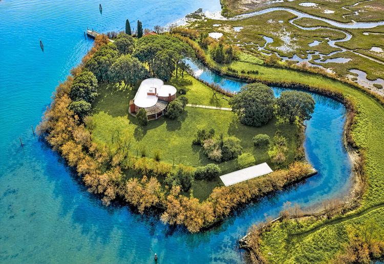 A Venezia è in vendita un'isola privata con un fortino di epoca napoleonica